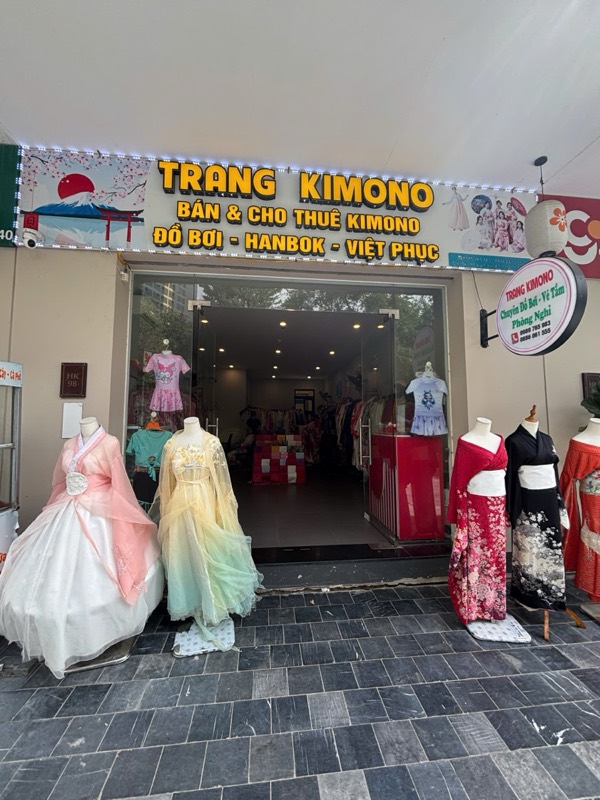 Trang Kimono